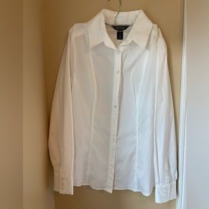 White House Black Market white dress shirt size 6